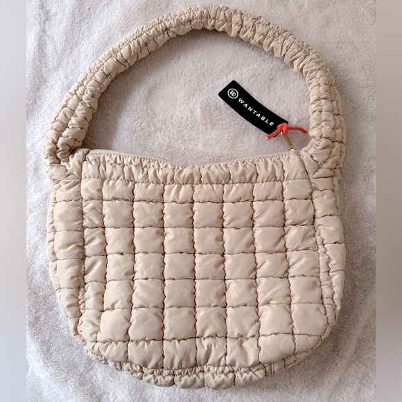 NWT Wantable Quilted Puff Tote Bag Off White Tan - Picture 4 of 9
